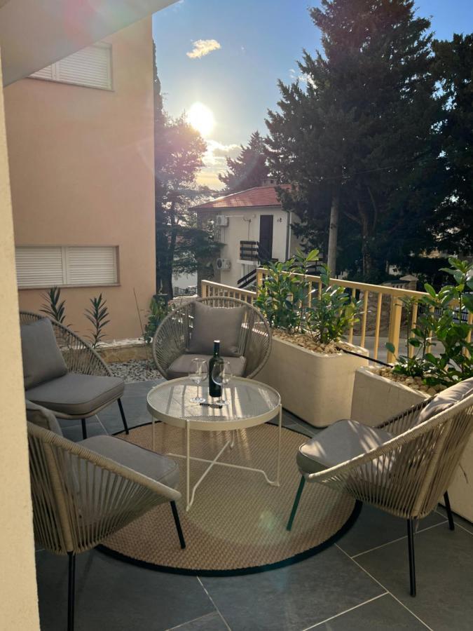 Sunset Huus Apartment Starigrad Paklenica Bagian luar foto