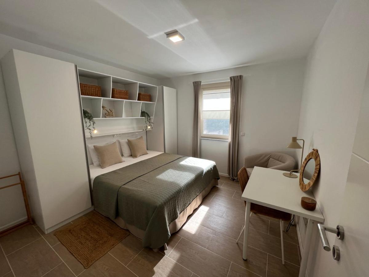 Sunset Huus Apartment Starigrad Paklenica Bagian luar foto