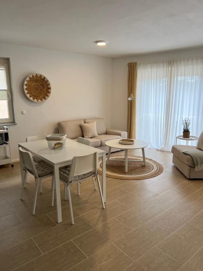Sunset Huus Apartment Starigrad Paklenica Bagian luar foto